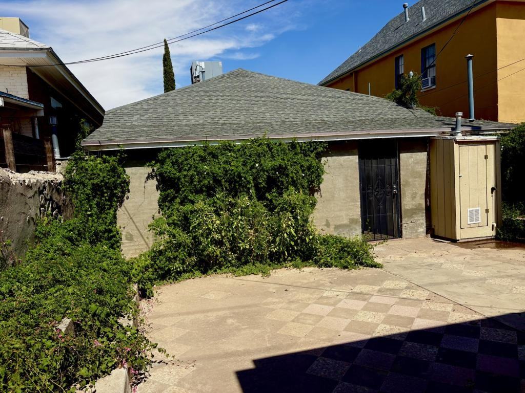 1219 N Laurel St - Photo 4 of 16