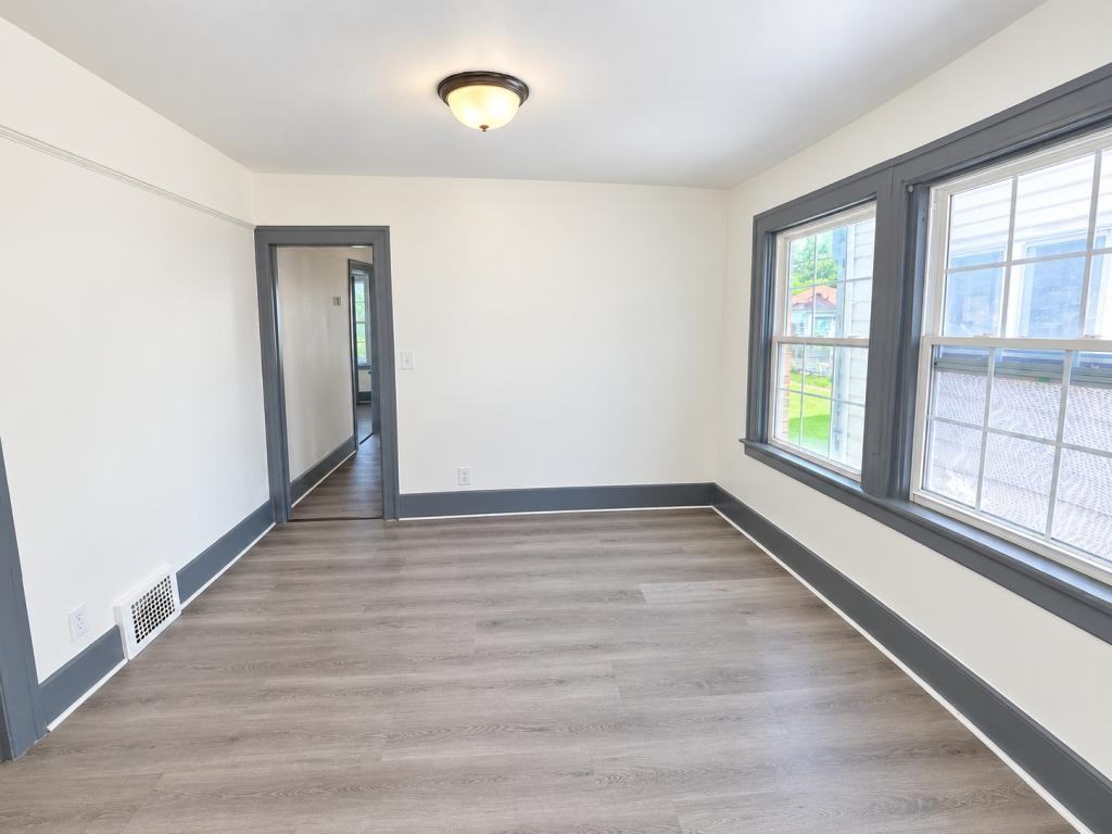 5396 Allendale St - Photo 4 of 12
