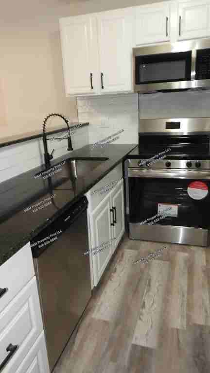 5934 Elmwood Ave - Photo 7 of 23