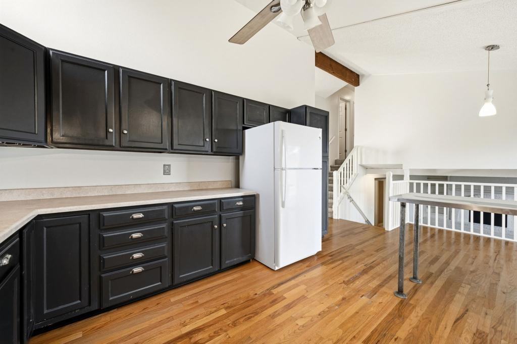 2215 Derby Hill Dr - Photo 4 of 15