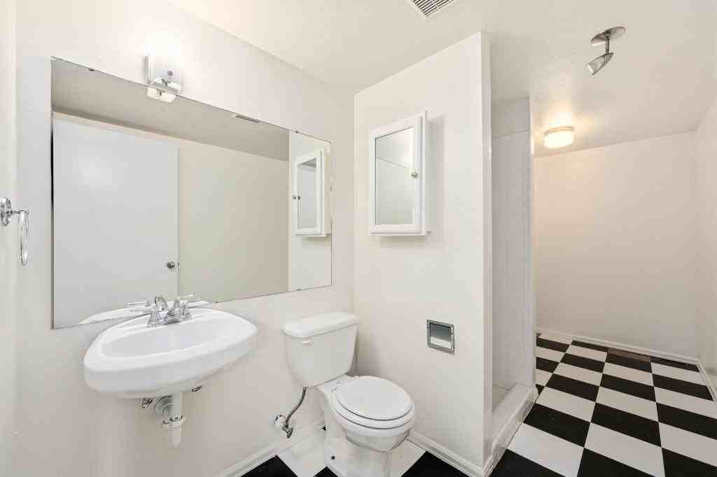 2215 Derby Hill Dr - Photo 7 of 15