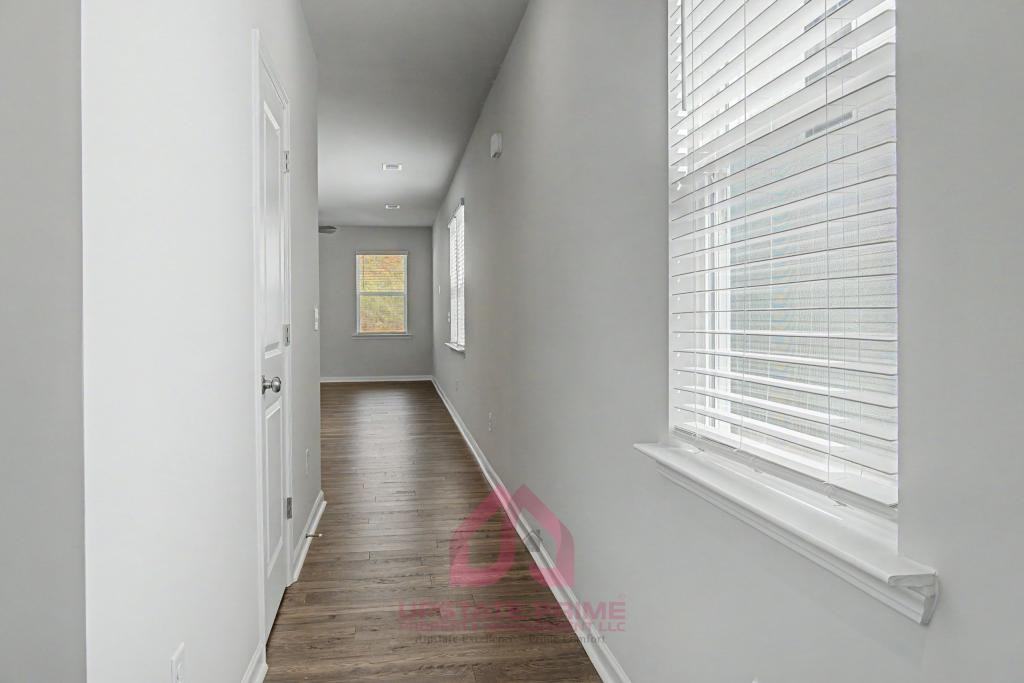 376 Highline Trl - Photo 3 of 25