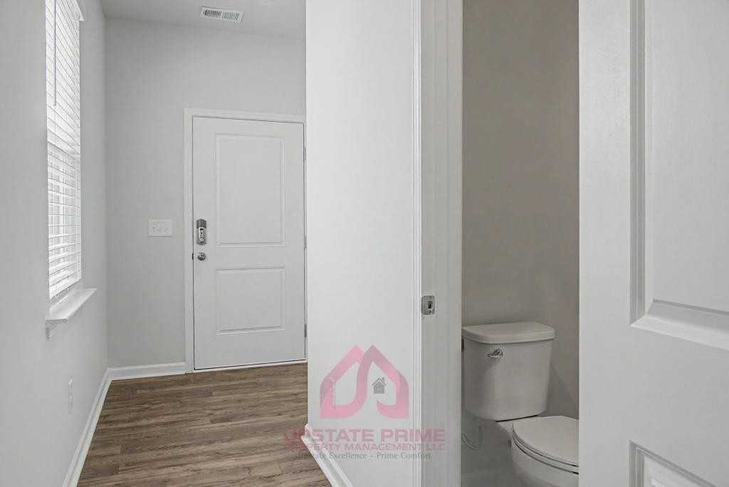 376 Highline Trl - Photo 4 of 25