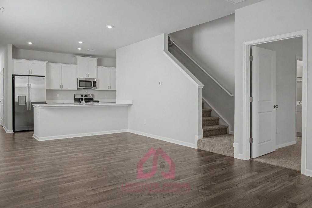 376 Highline Trl - Photo 7 of 25