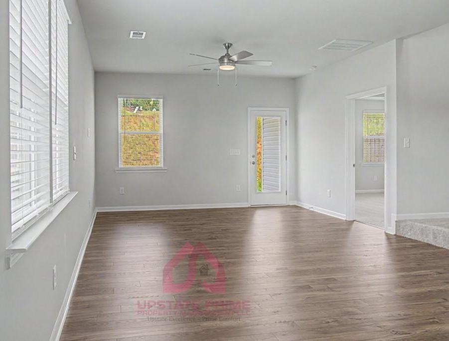 378 Highline Trl - Photo 4 of 25