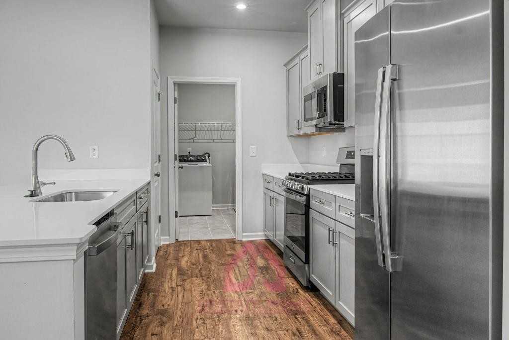 378 Highline Trl - Photo 5 of 25