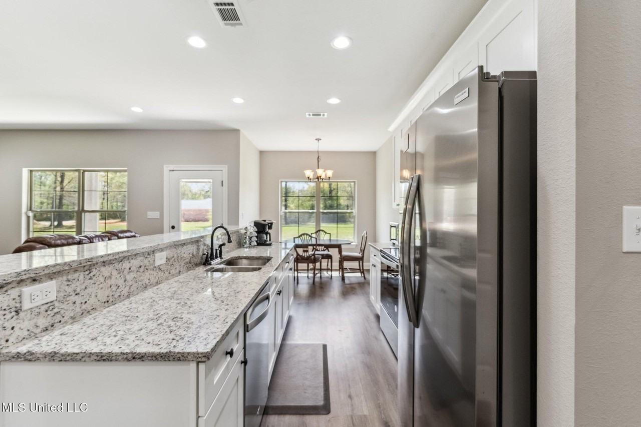 11 Hammock Rd - Photo 6 of 17