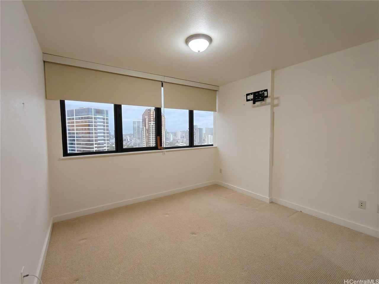 600 Queen St #3203 - Photo 3 of 8