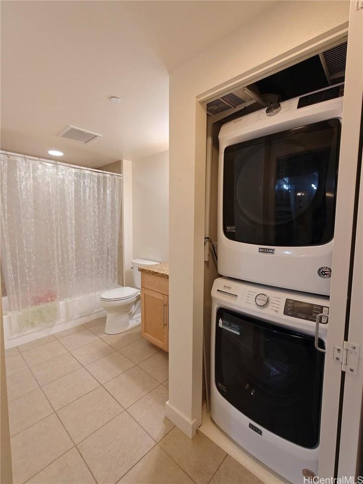 600 Queen St #3203 - Photo 5 of 8
