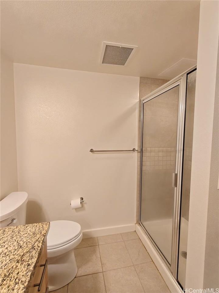 600 Queen St #3203 - Photo 6 of 8