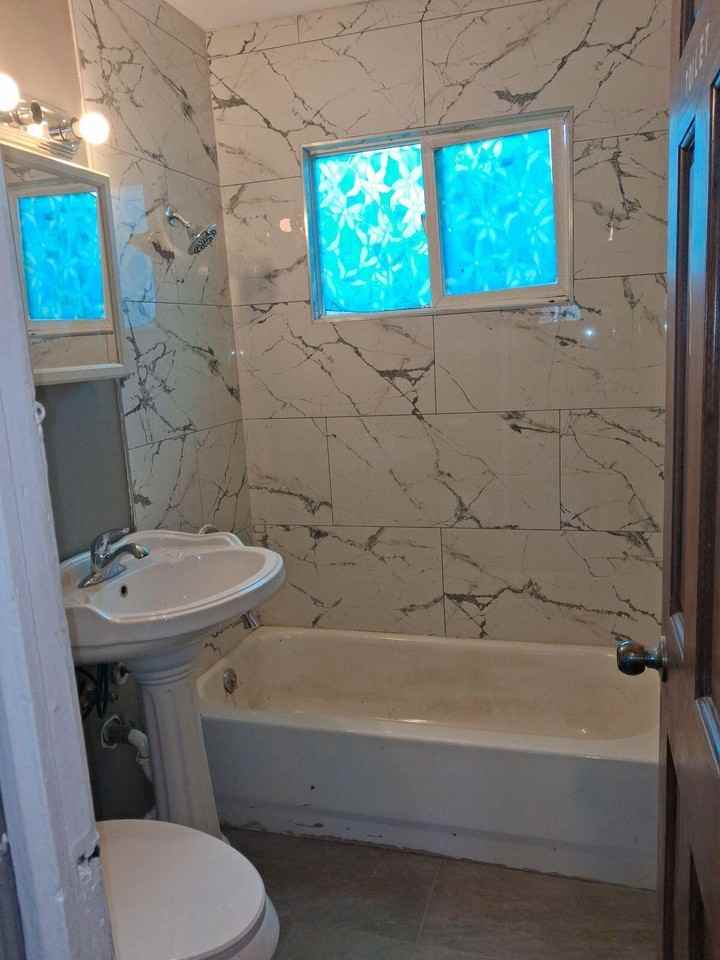 3121 Pulaski St - Photo 5 of 32