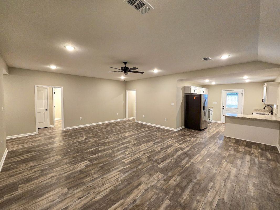 5736 Brookshire Dr - Photo 3 of 23