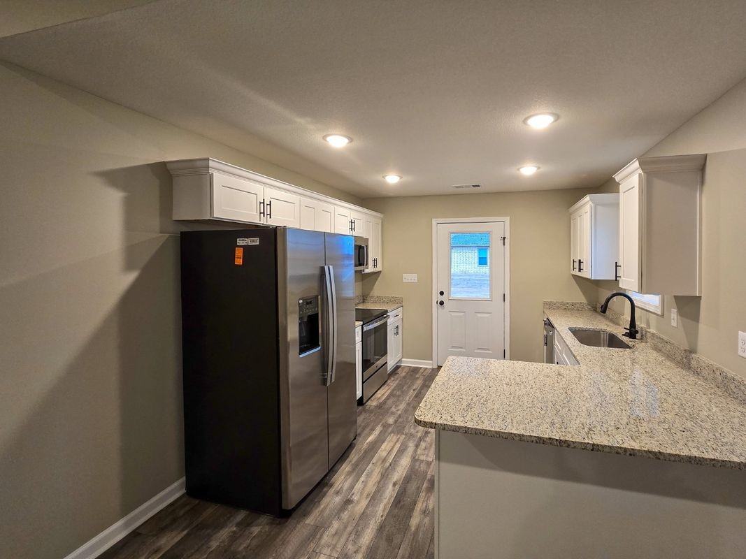 5736 Brookshire Dr - Photo 4 of 23