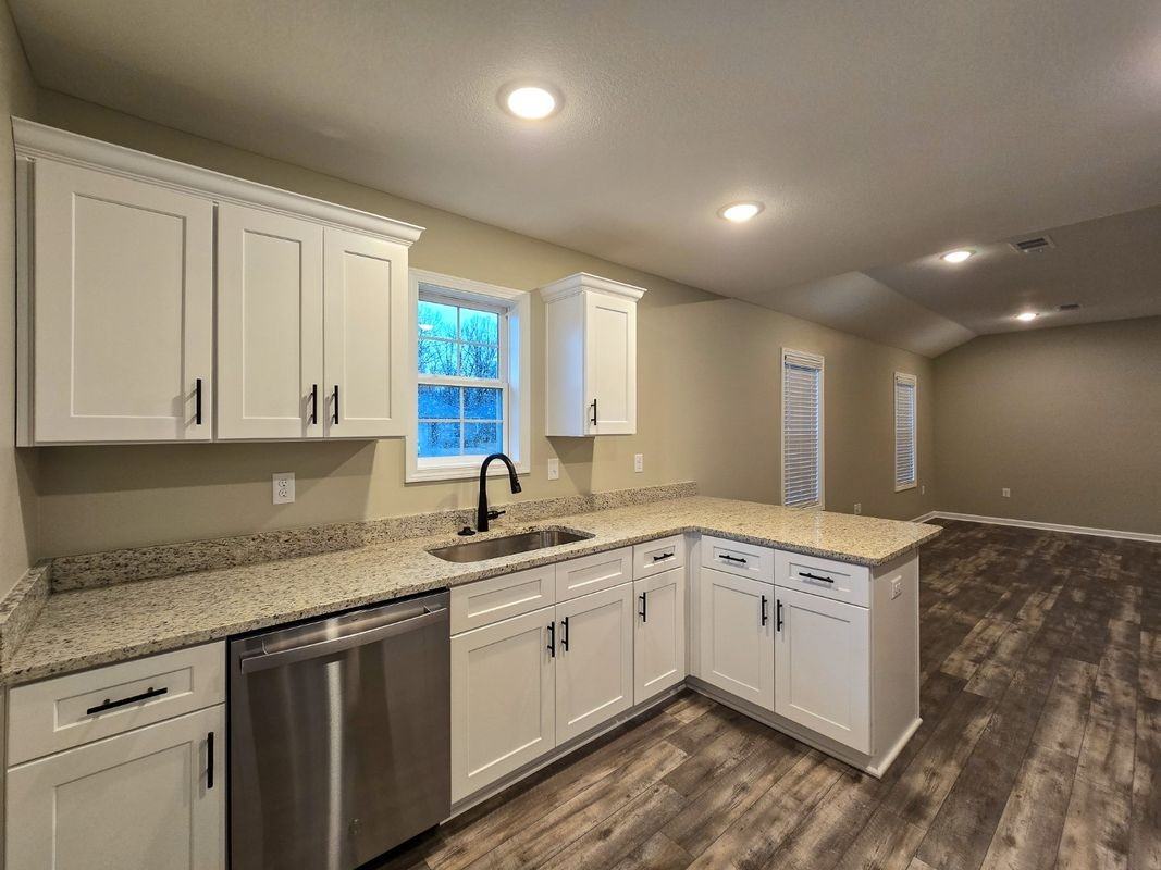 5736 Brookshire Dr - Photo 6 of 23