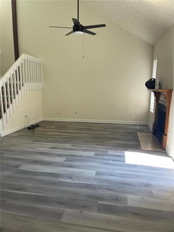 1622 Homestead Trl - Photo 4 of 23