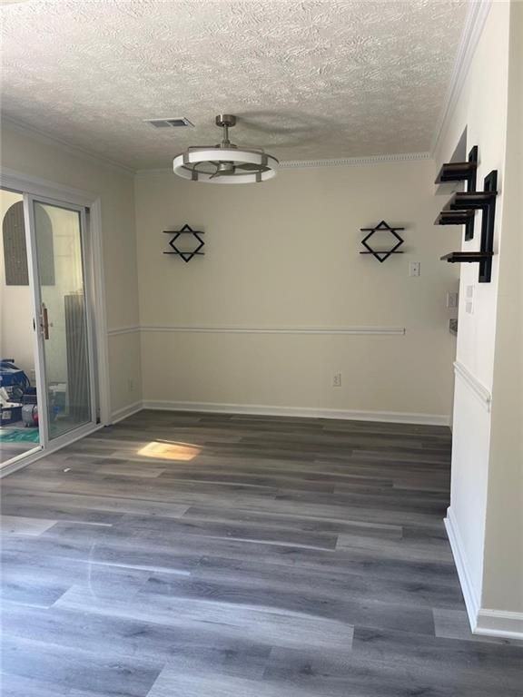 1622 Homestead Trl - Photo 5 of 23