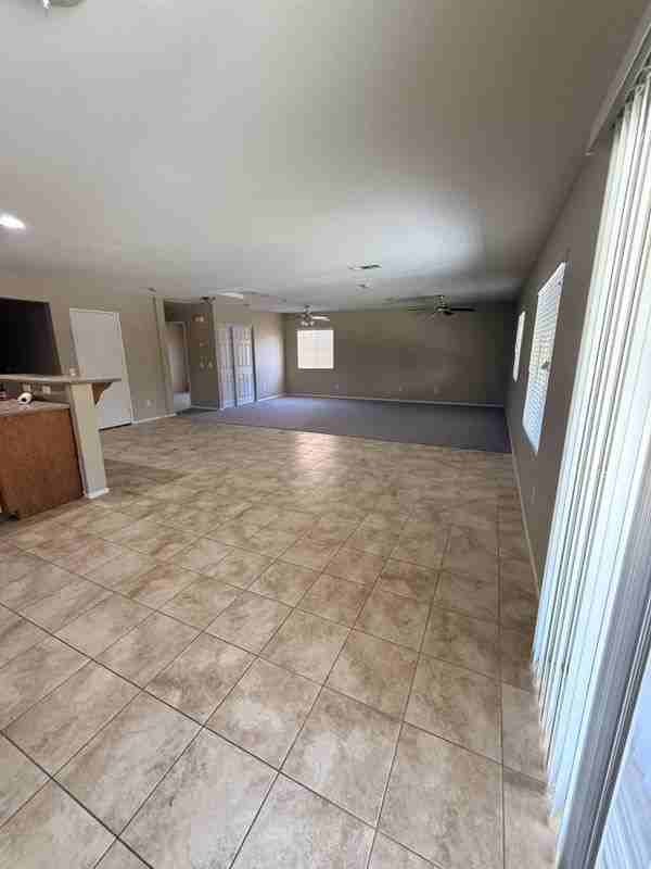 11931 Cove Ct - Photo 5 of 14