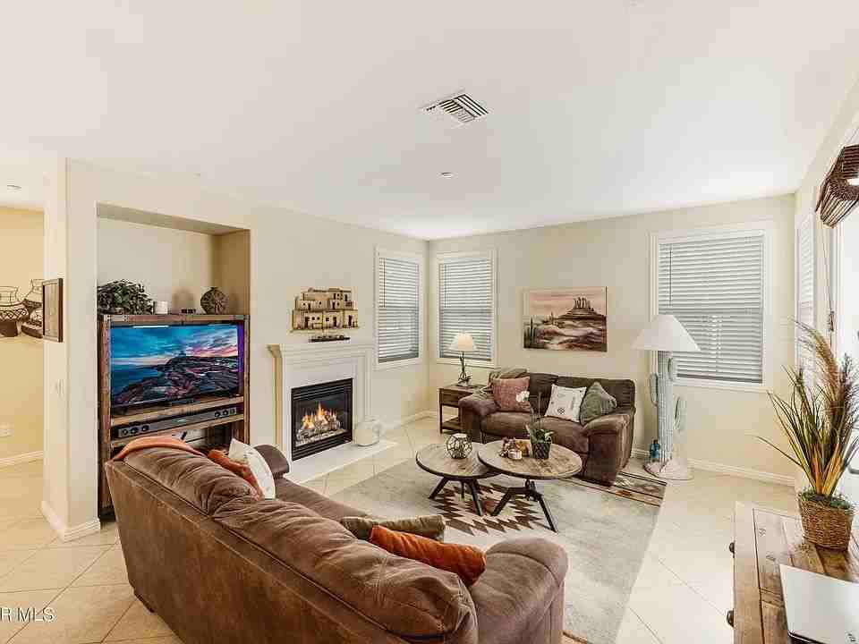 1501 Silver Shadow Dr - Photo 6 of 34
