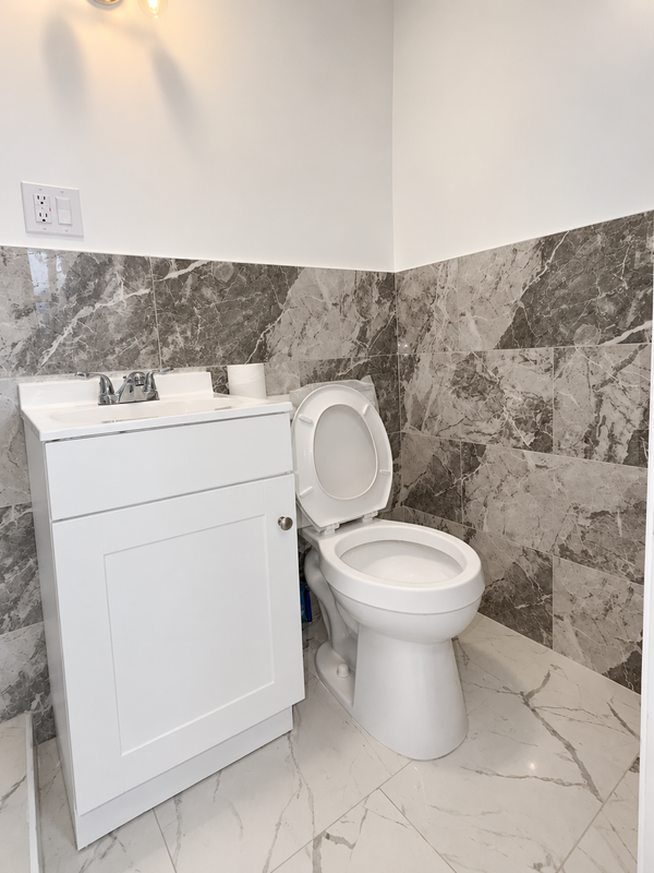 510 Washington St - Photo 2 of 11