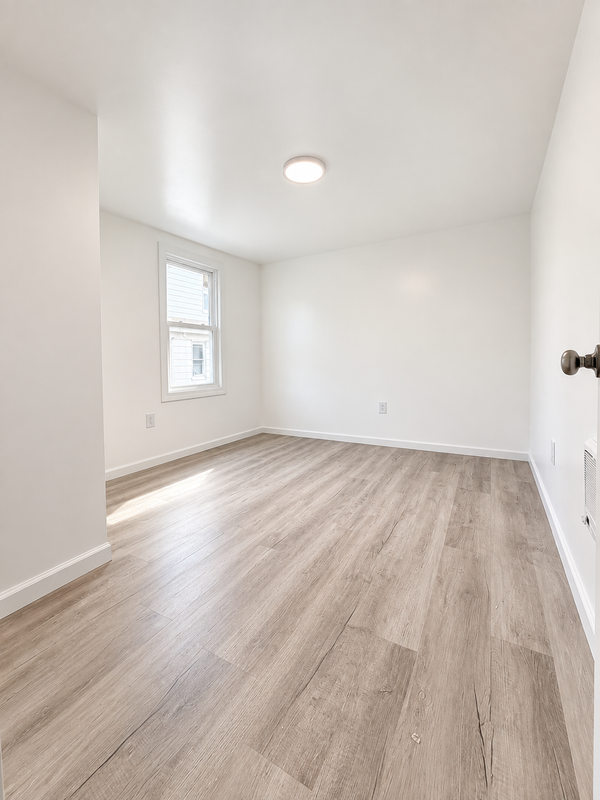 510 Washington St - Photo 5 of 11