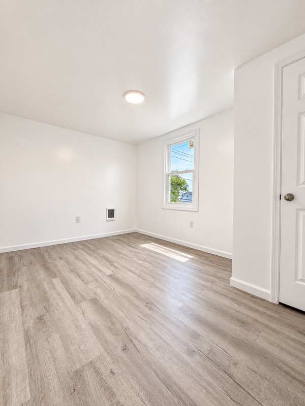 510 Washington St - Photo 6 of 11