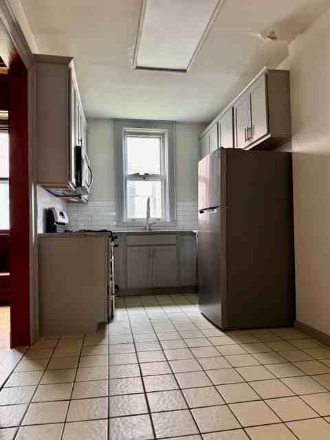 282 Summer St ##1 - Photo 2 of 9