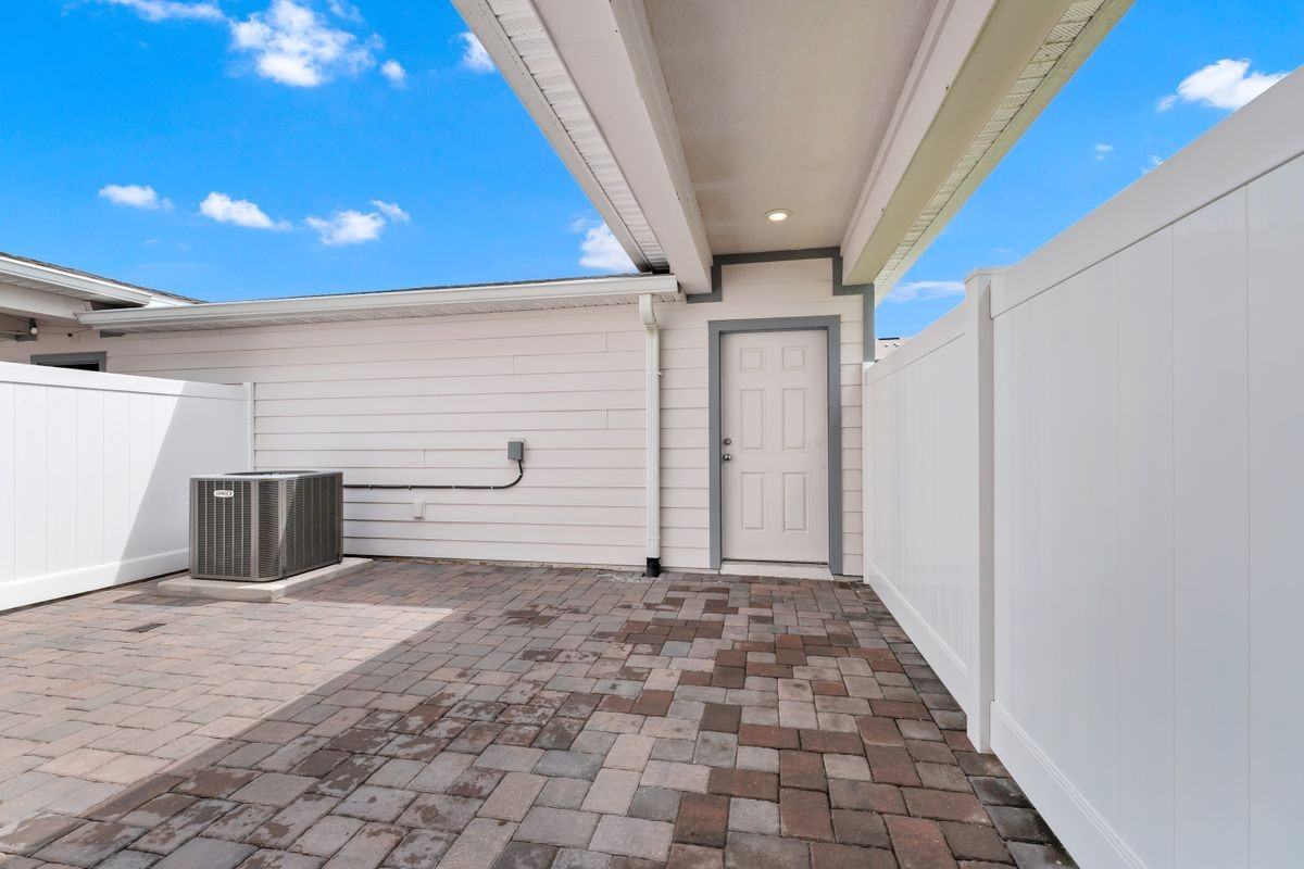 14253 Lanikai Beach Dr - Photo 3 of 30