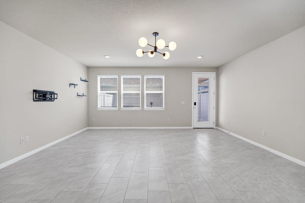 14253 Lanikai Beach Dr - Photo 7 of 30