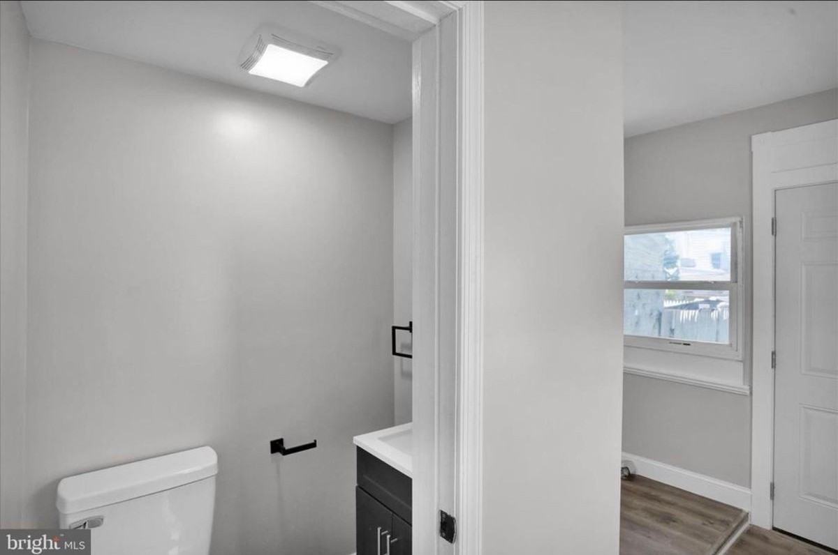420 S 12th St - Photo 5 of 14