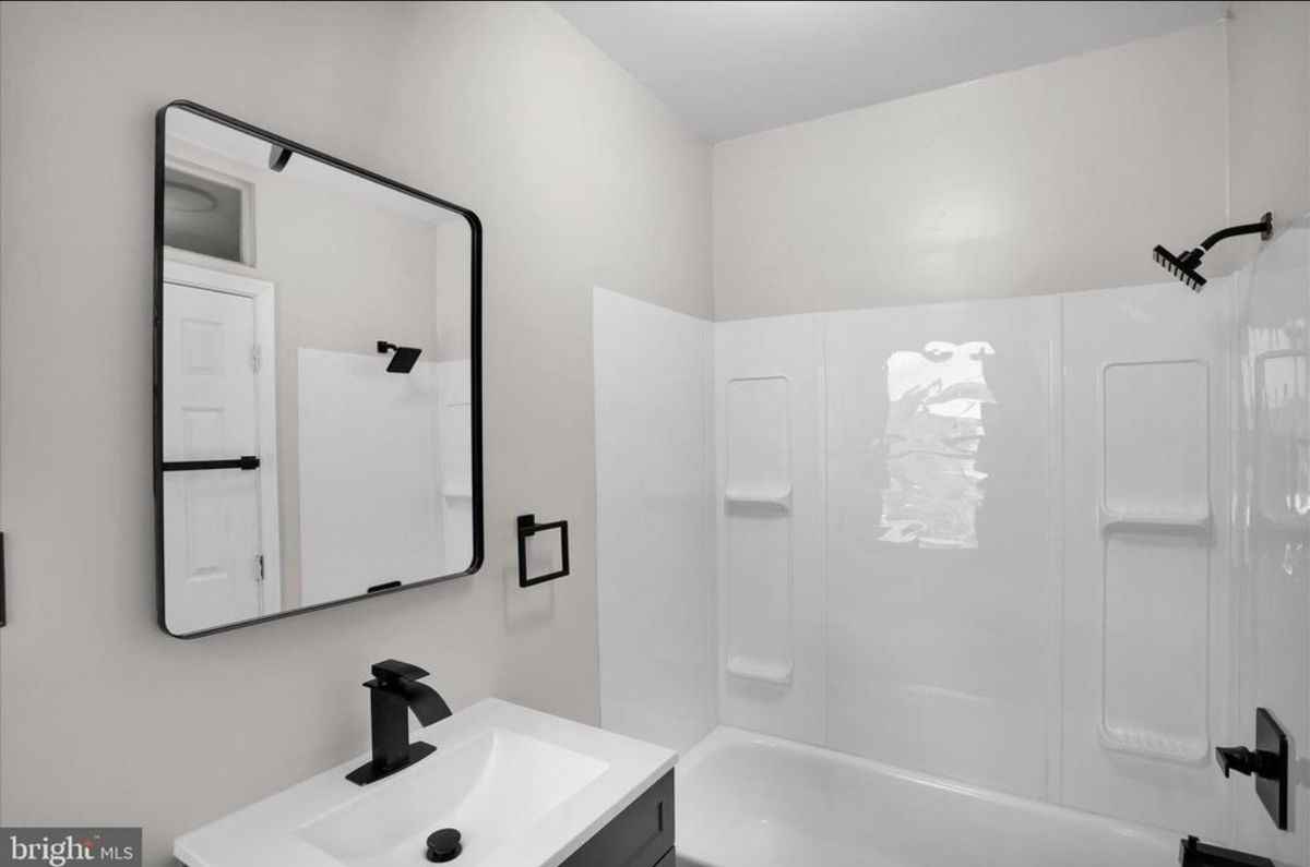 420 S 12th St - Photo 7 of 14