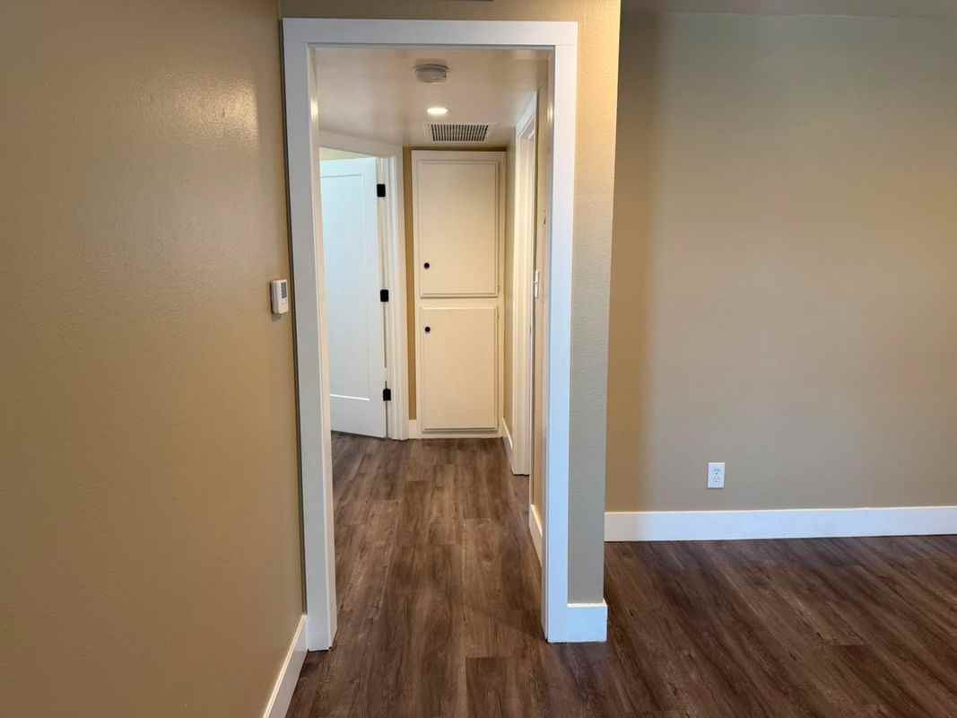 5453 Garfield Ave - Photo 5 of 20