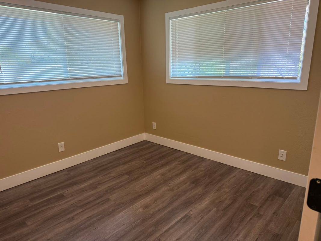 5453 Garfield Ave - Photo 7 of 20