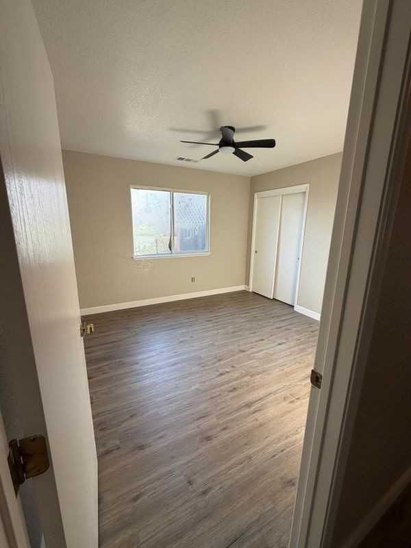 525 Cosart Ct - Photo 6 of 10