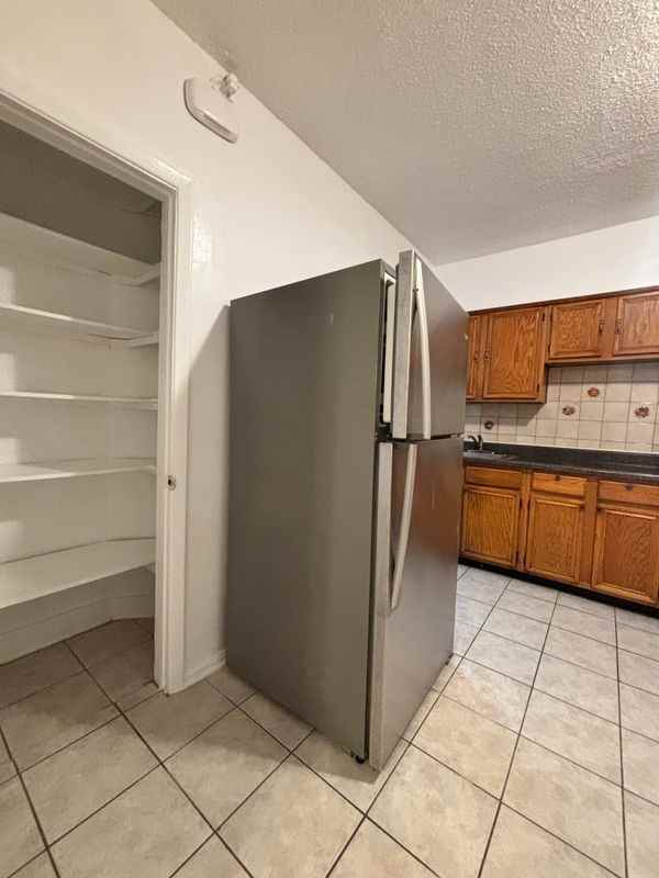2215 Strang Ave ##1 - Photo 3 of 18