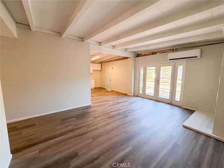 1311 Campus Avenue - Photo 4 of 9