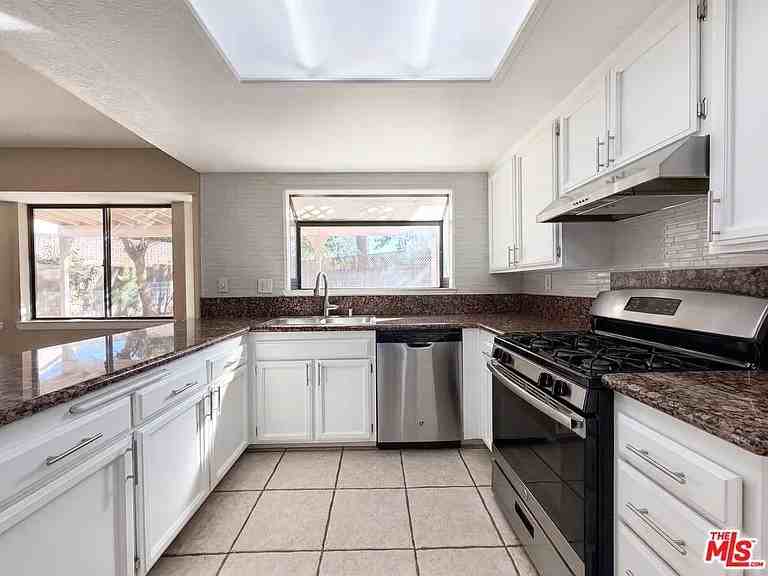 3164 Gingerwood Lane - Photo 4 of 8