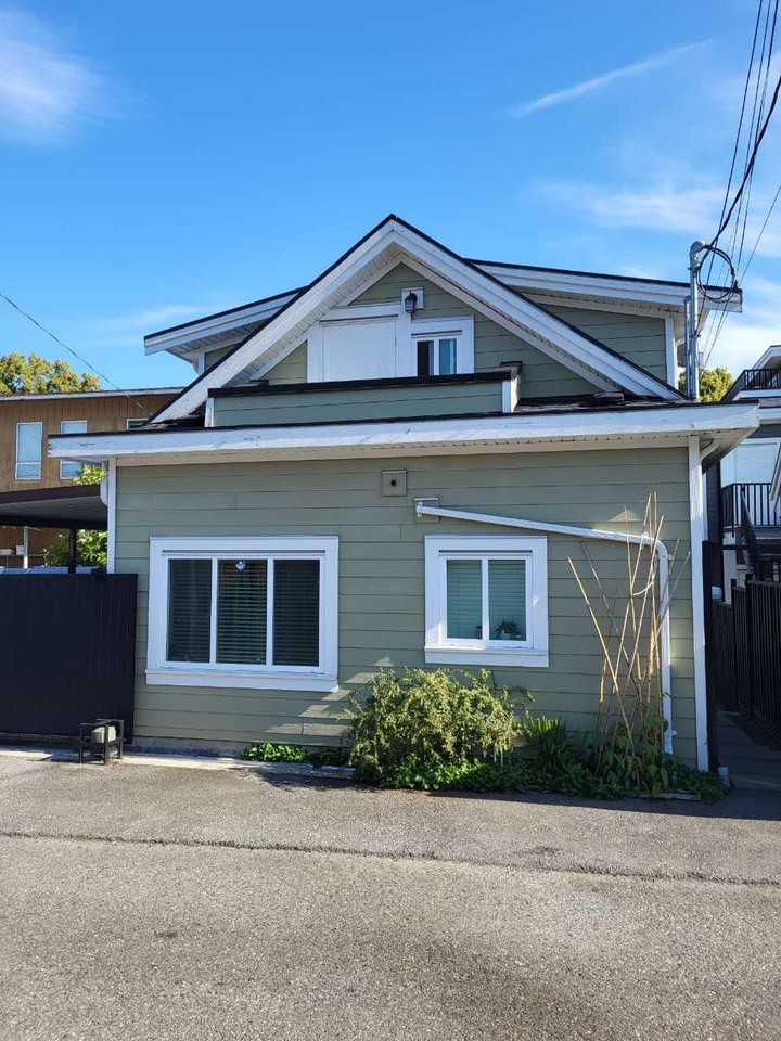 3604 E 27th Ave - Photo 5 of 9