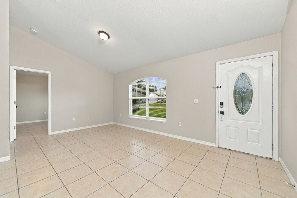 905 Derbyshire Dr - Photo 4 of 16