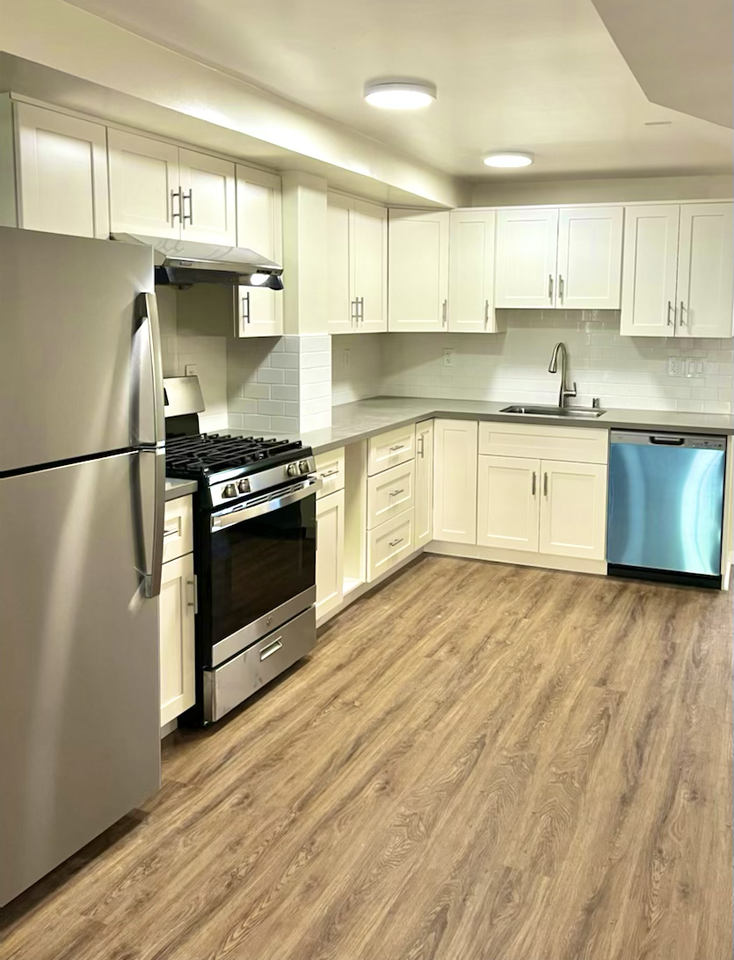 1587 43rd Ave #A - Photo 5 of 14