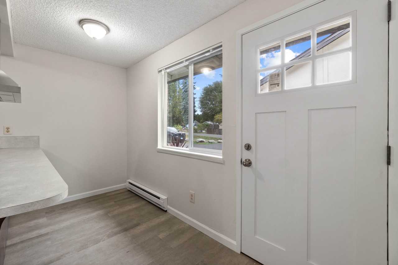 325 N 29th Ave #A - Photo 3 of 28
