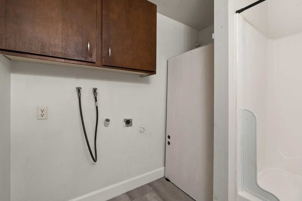 325 N 29th Ave #A - Photo 5 of 28