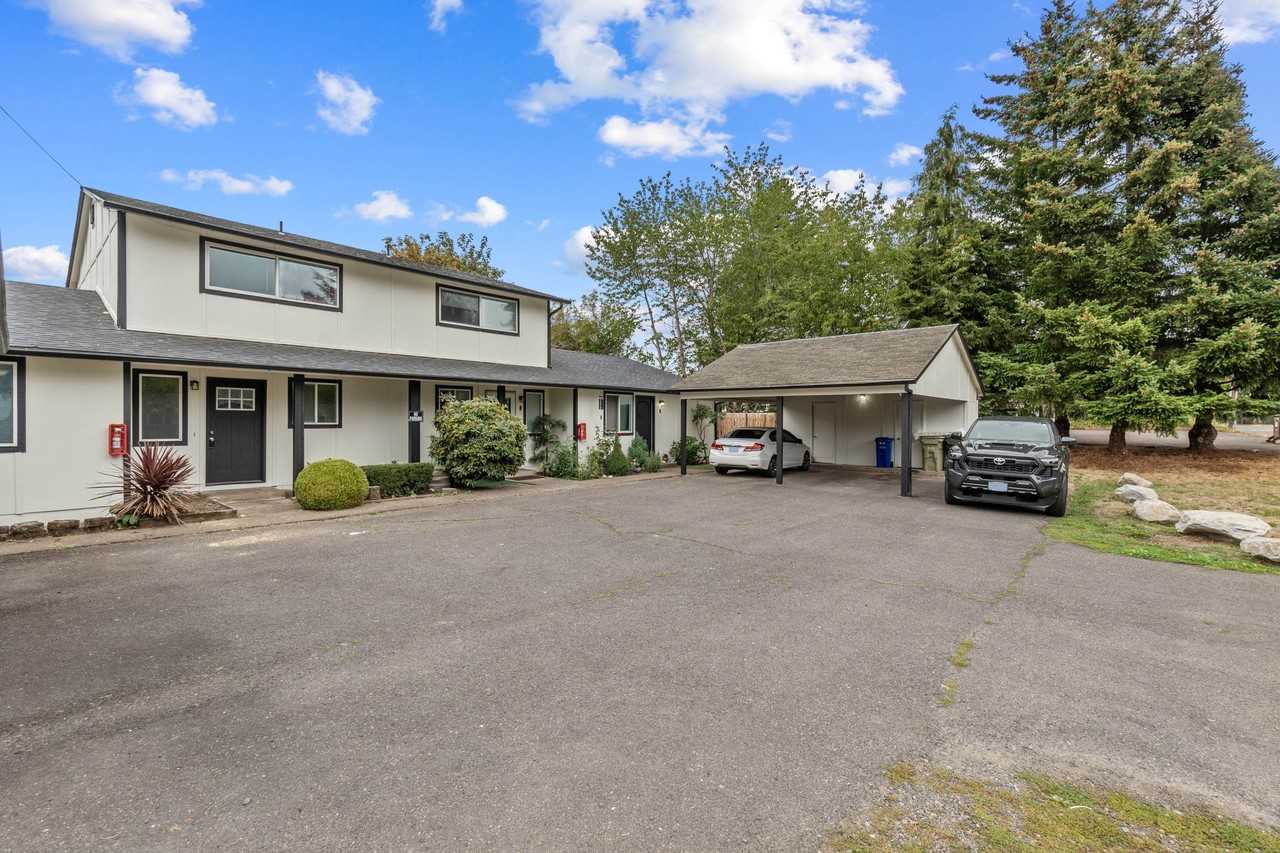 325 N 29th Ave #A - Photo 6 of 28