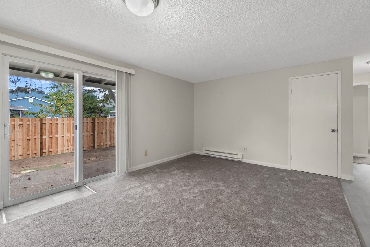 325 N 29th Ave #A - Photo 7 of 28