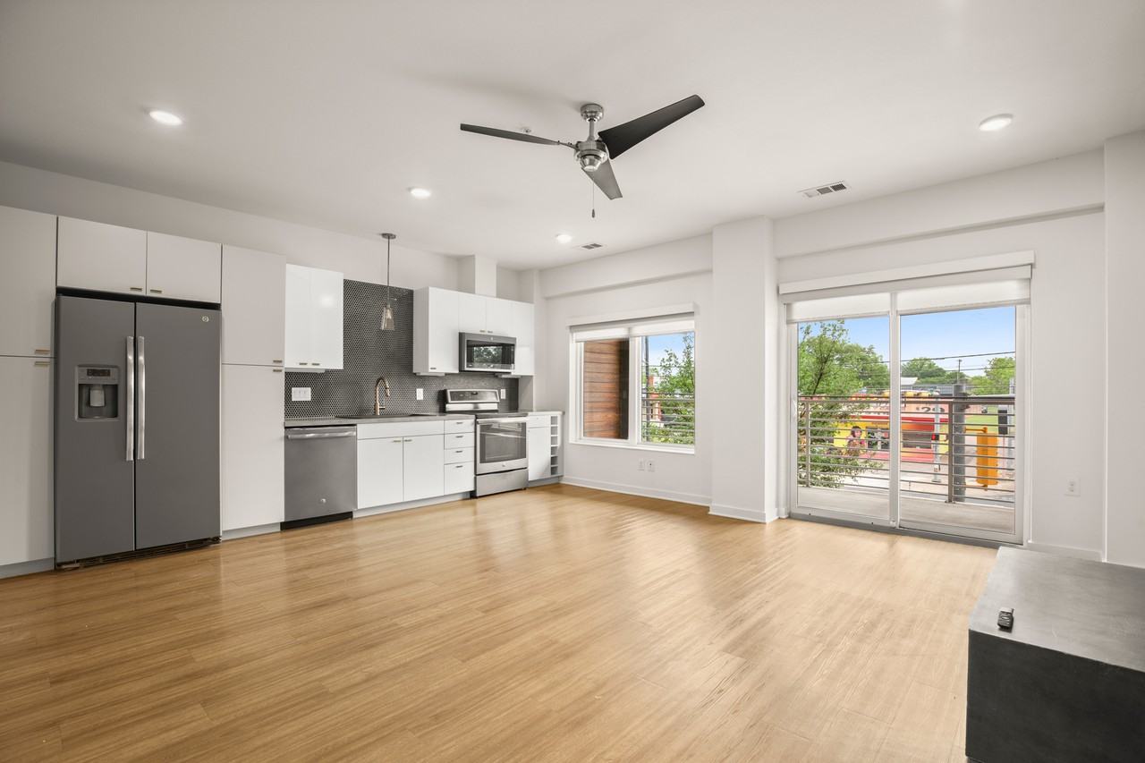 4361 S Congress Ave #204