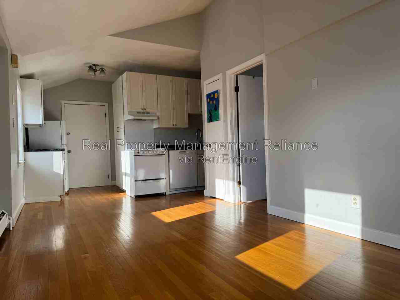 81 Cabot St #3R - Photo 2 of 7