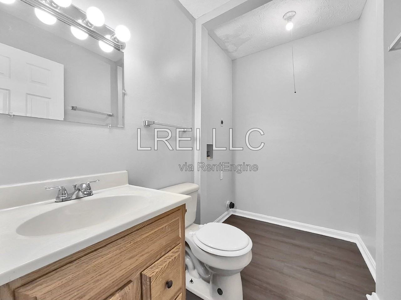 621 Westport Rd #5 - Photo 6 of 17