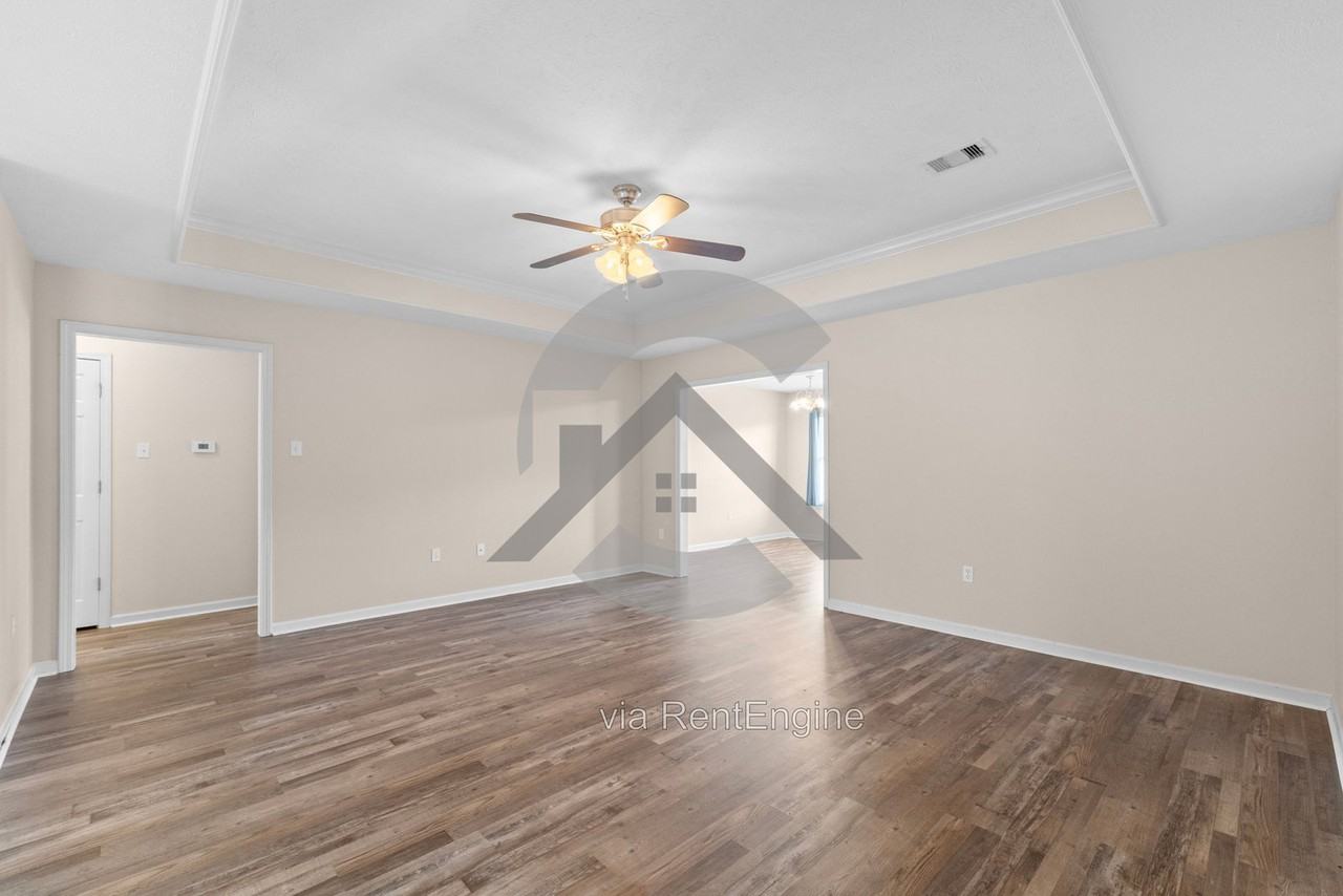 1655 Duke St - Photo 2 of 15