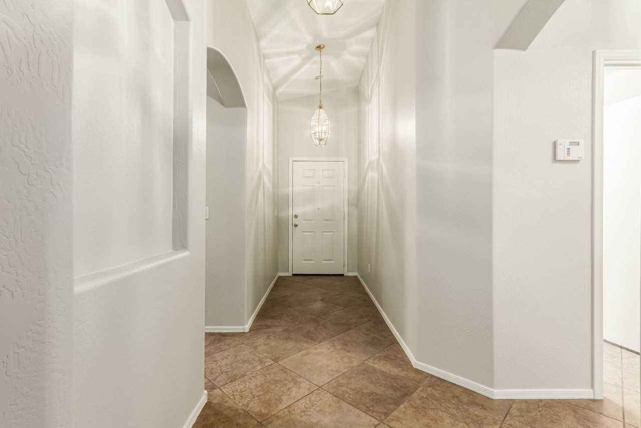 25852 W Globe Ave - Photo 5 of 25
