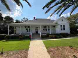featured image of 5165 Canal St