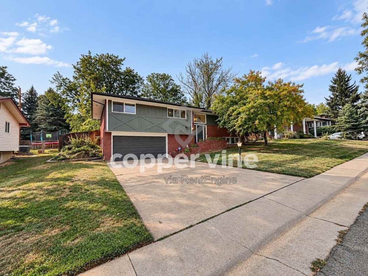 1115 Ash St - Photo 2 of 41